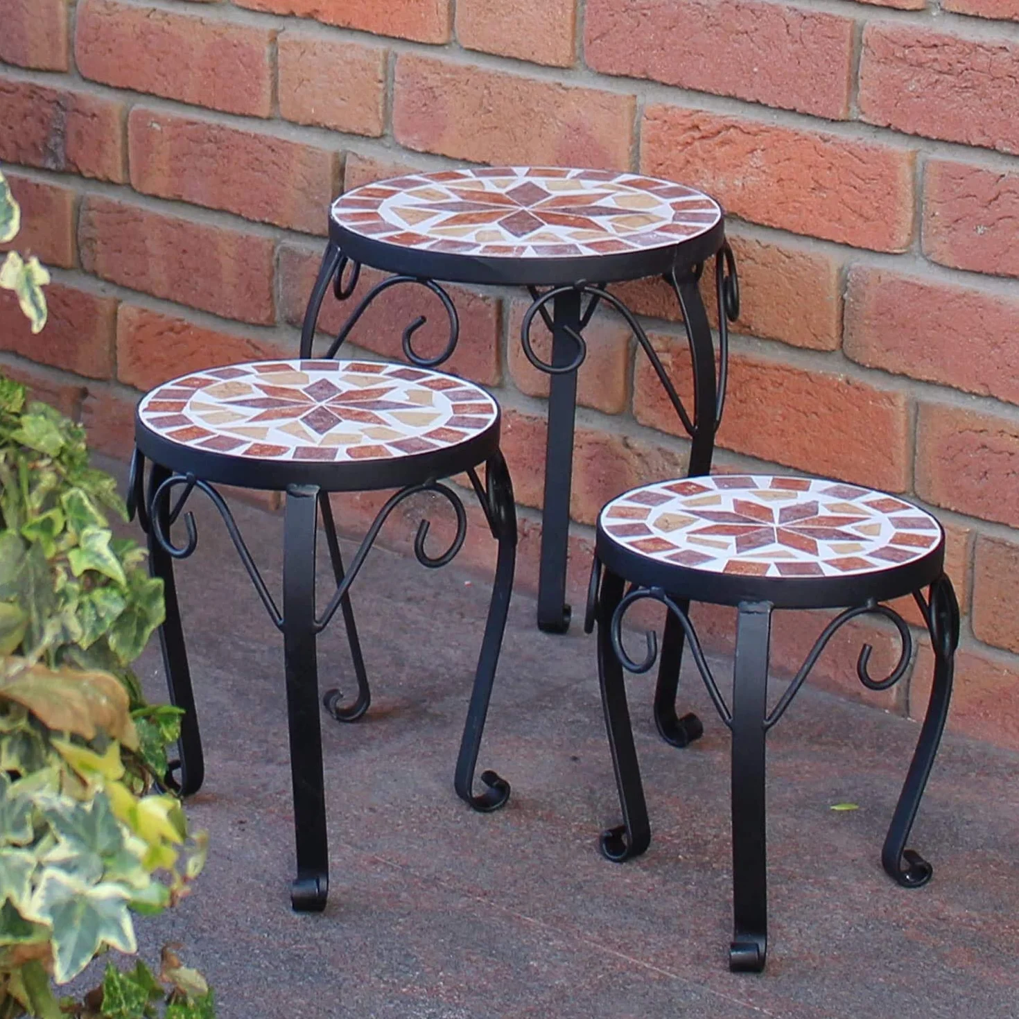 Dszapaci Juego de 3 taburetes para flores, diseño de mosaico, redondo, soporte para flores, metal, terraza, soporte para plantas, de cerámica (juego de 3)