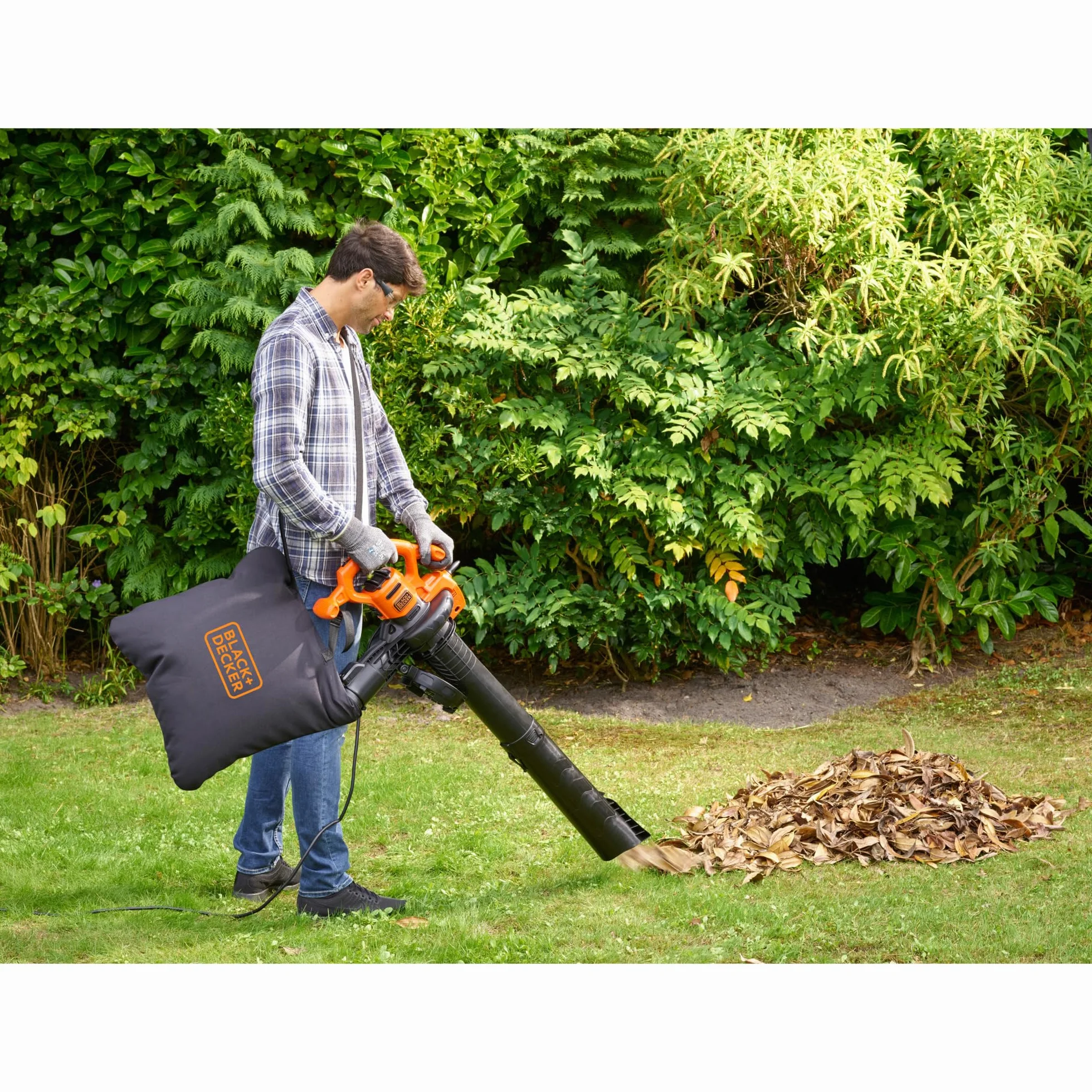 BLACK+DECKER BEBLV260 Soplador Aspirador y Triturador de Hojas 2.600W Velocidad de Soplado de 315 Km H