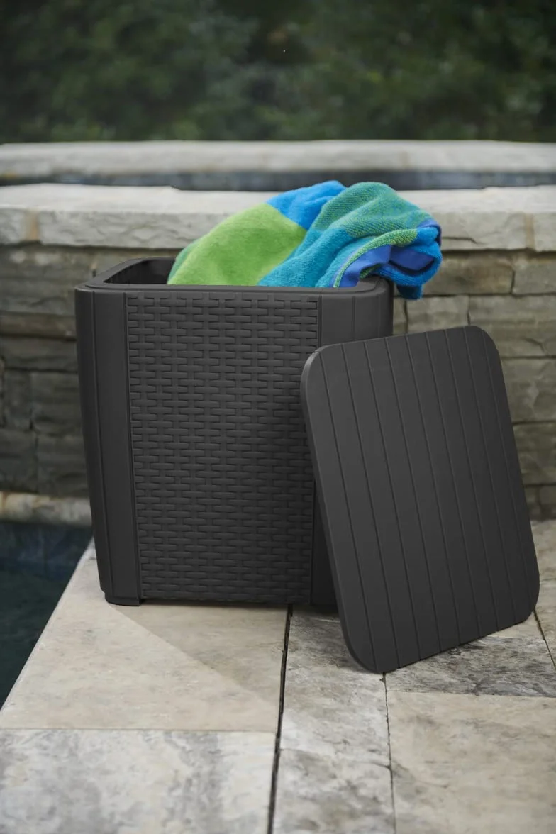 Allibert by Keter Luzon Flat Wicker - Mesa de jardín (Grafito, Tapa extraíble, con Espacio de Almacenamiento, plástico, Aspecto de ratán Plano)