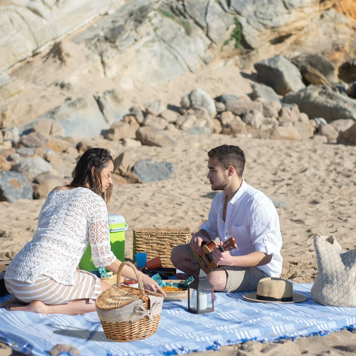 Cesta de Picnic de Mimbre con Tapa y Asa, Cuerpo Tejido Resistente con Forro Lavable, Cesta Tejida a Mano para Picnic, Pascua, Día de la Madre, Camping Al Aire Libre