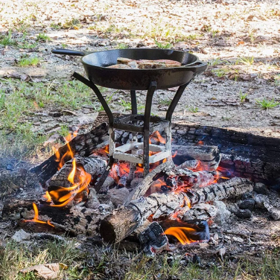 Lodge Fire and Cook Stand, negro, 8 pulgadas