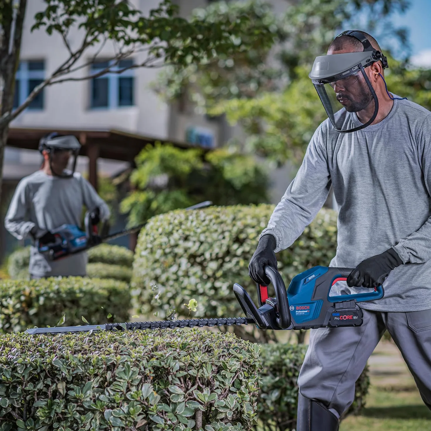 Bosch Professional 18V System cortasetos a batería GHE 18V-60 (motor sin escobillas, capacidad de corte de 20 mm)